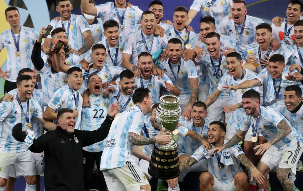 Αργεντινή: Το Copa America στα χέρια του Μέσι – Η στιγμή της απονομής