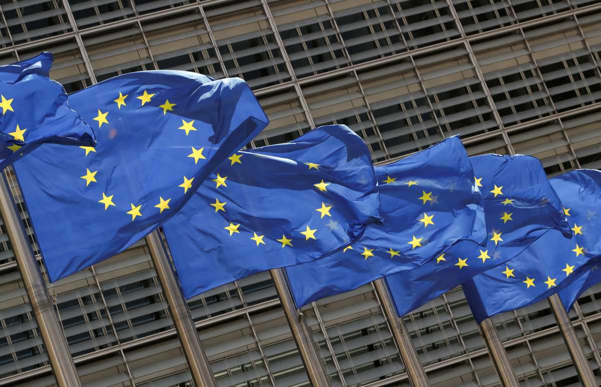 Ευρωβαρόμετρο: Τι λένε οι Έλληνες για τα κονδύλια της Ευρωπαϊκής Ένωσης