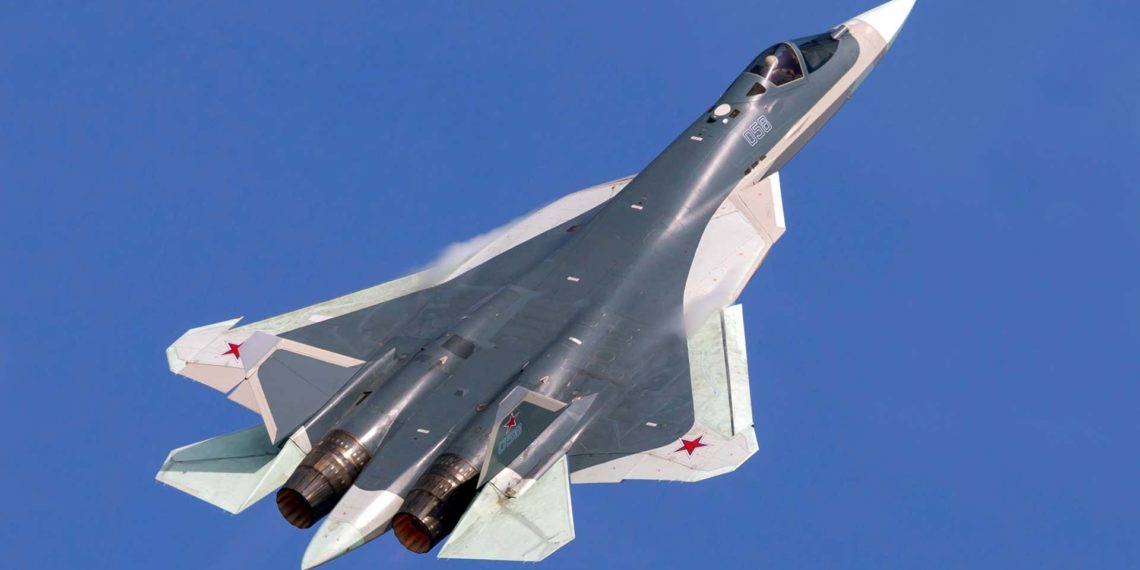 Su-57: Οι Ρώσοι θα αναπτύξουν νέες εκδόσεις του stealth μαχητικού αεροσκάφους