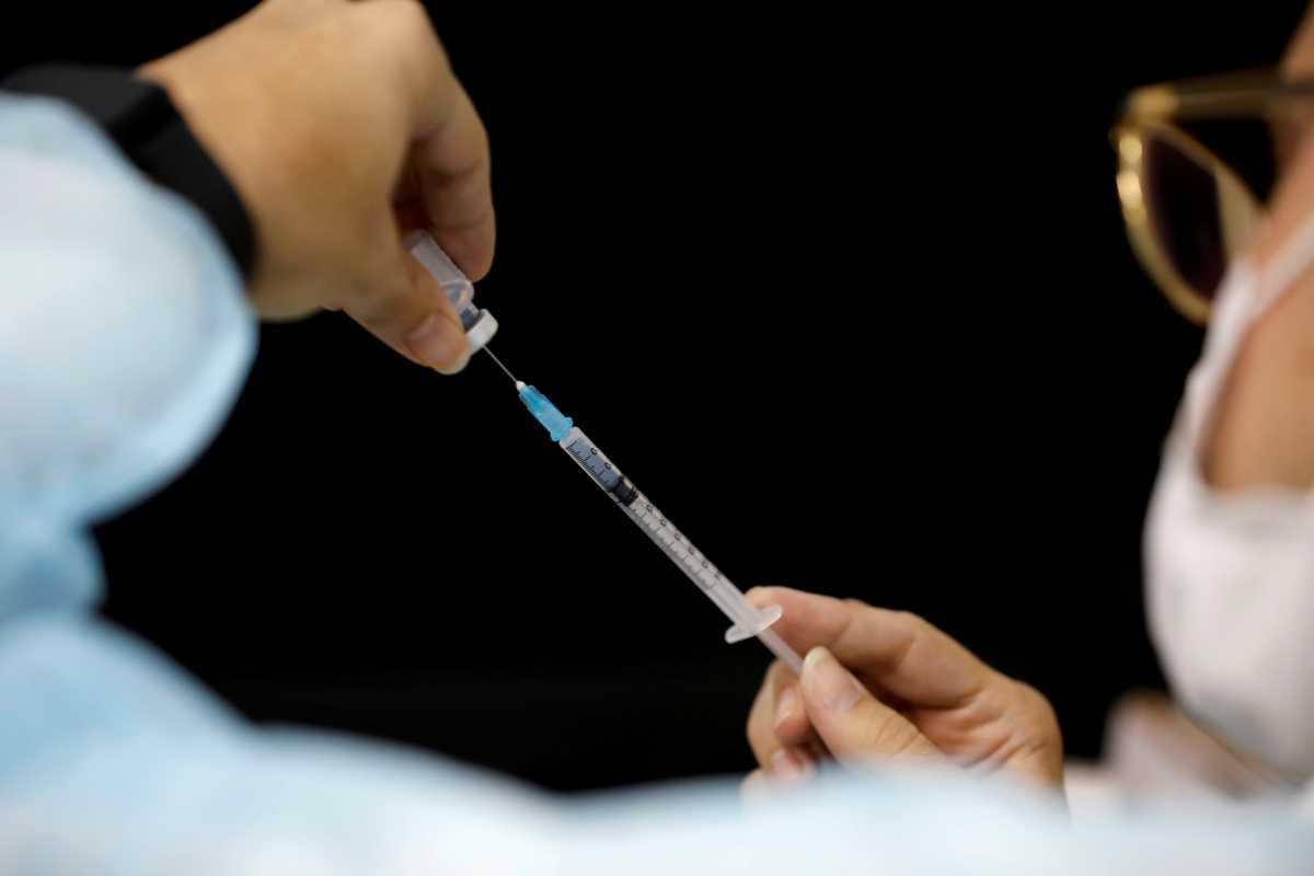 Εμβολιασμοί: Το απόγευμα ανοίγει η πλατφόρμα για τους 15 – 17