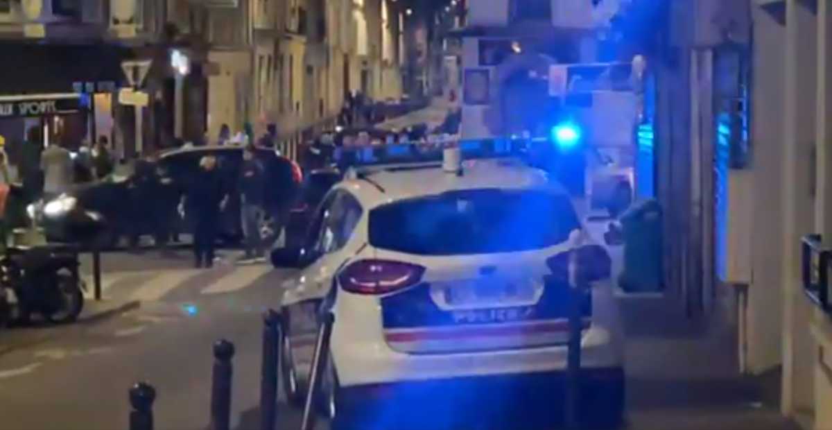 Παρίσι: Αυτοκίνητο έπεσε πάνω σε κόσμο που καθόταν σε καφετέρια – Ένας νεκρός