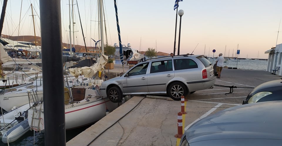 Σύρος: Αυτοκίνητο τράκαρε με ιστιοπλοϊκό