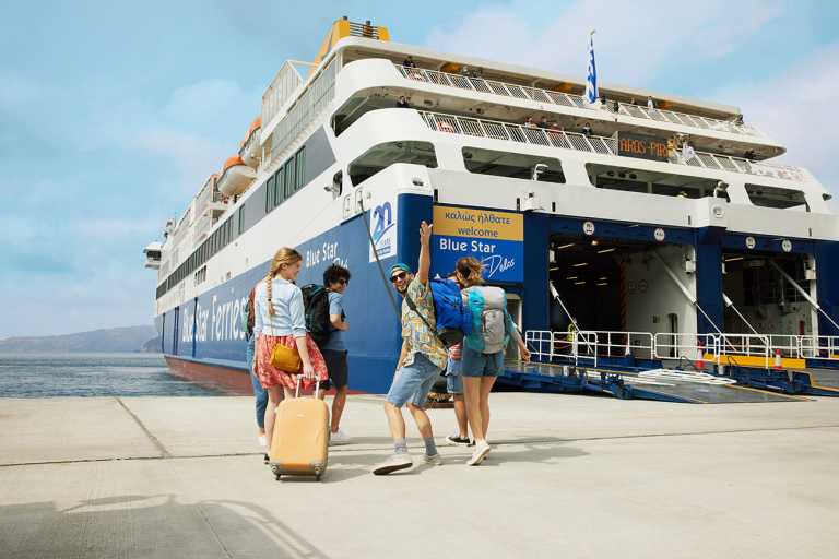 Η απόλυτη εμπειρία διακοπών ξεκινά στα πλοία της Blue Star Ferries!