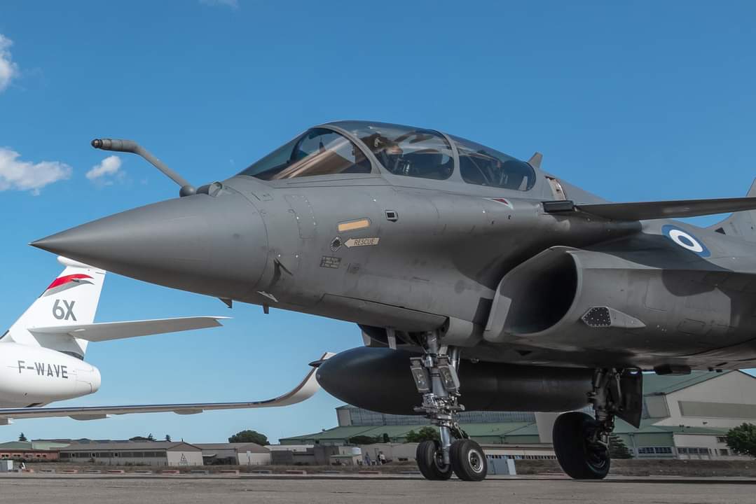 «Χαμός» στο Twitter με νέα πλάνα από ελληνικό Rafale με διακριτικά της ΠΑ