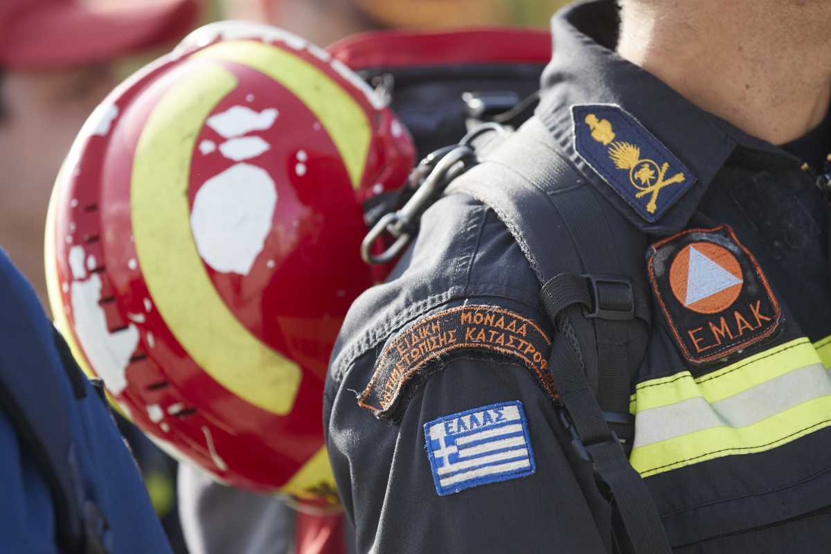 Κακοκαιρία – Άρτα: Επιχείρηση διάσωσης πυροσβέστη στους μείον 16 βαθμούς – Κινδυνεύει η ζωή του