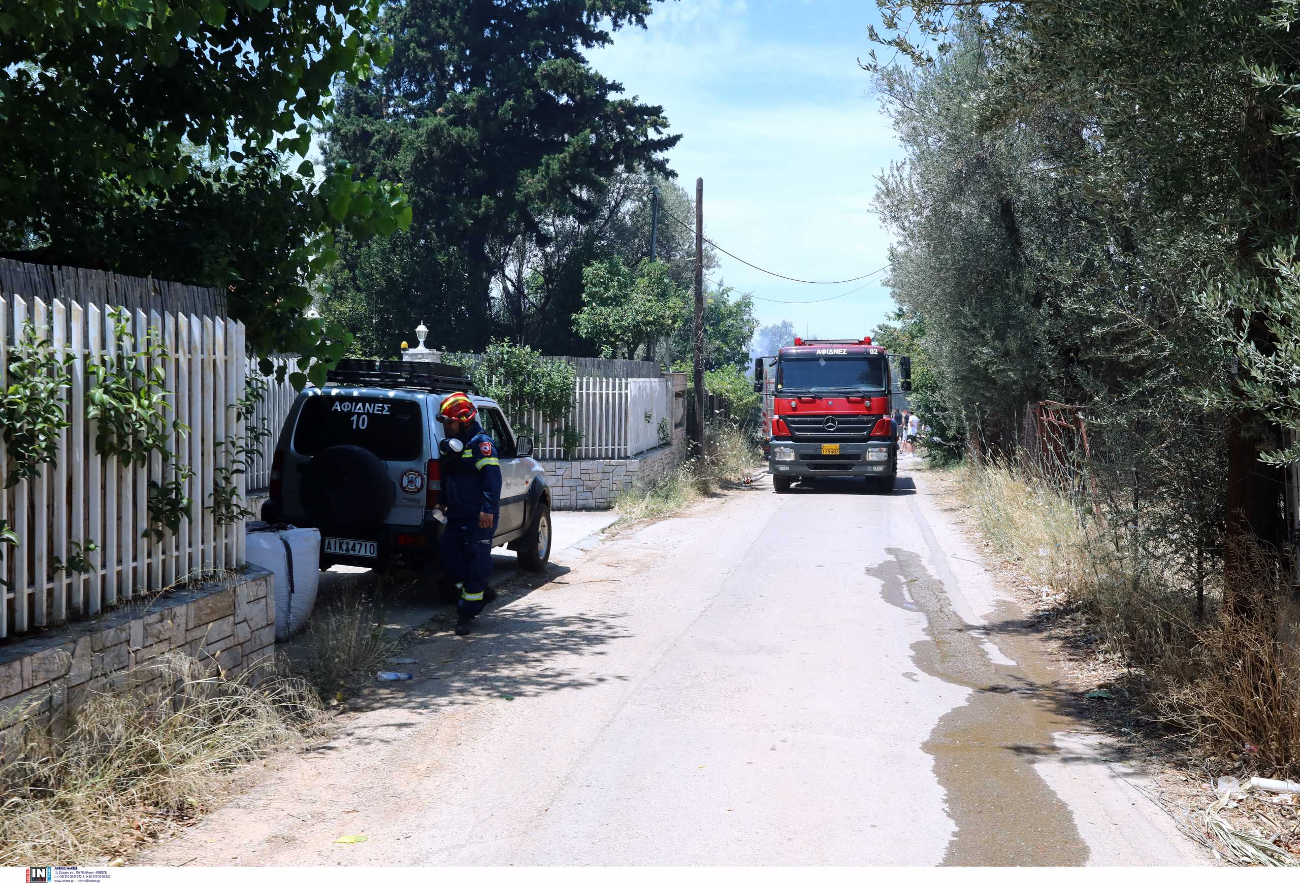 Φωτιά στην Δουκίσσης Πλακεντίας κοντά στο μετρό Χαλανδρίου