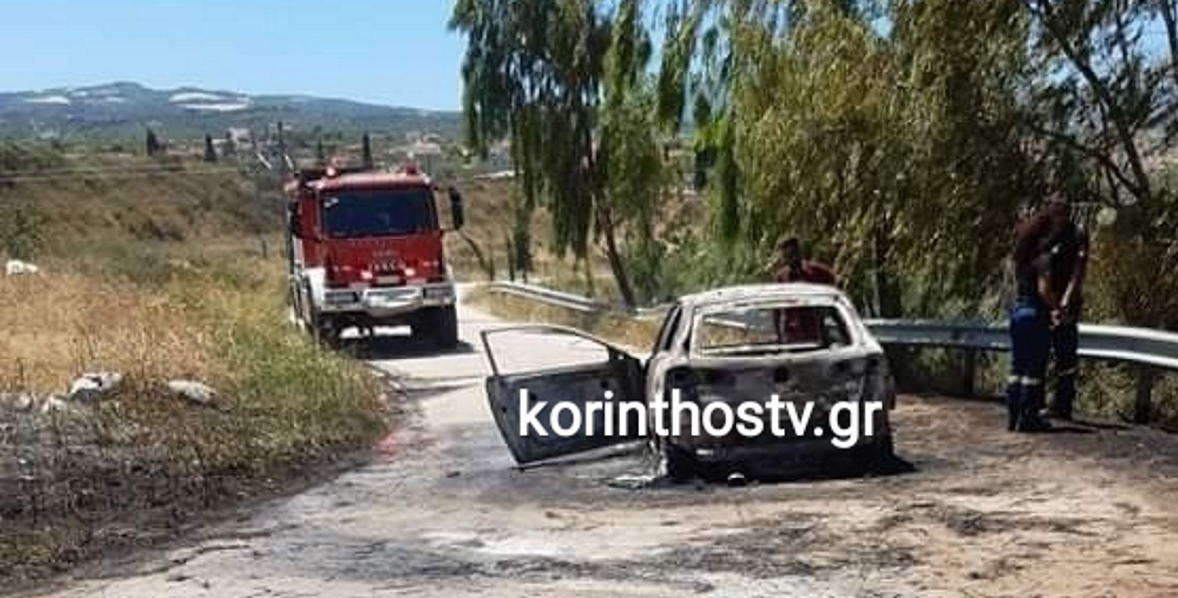 Κορινθία: Αυτοκίνητο άρπαξε φωτιά – Απλώθηκε και σε χωράφια