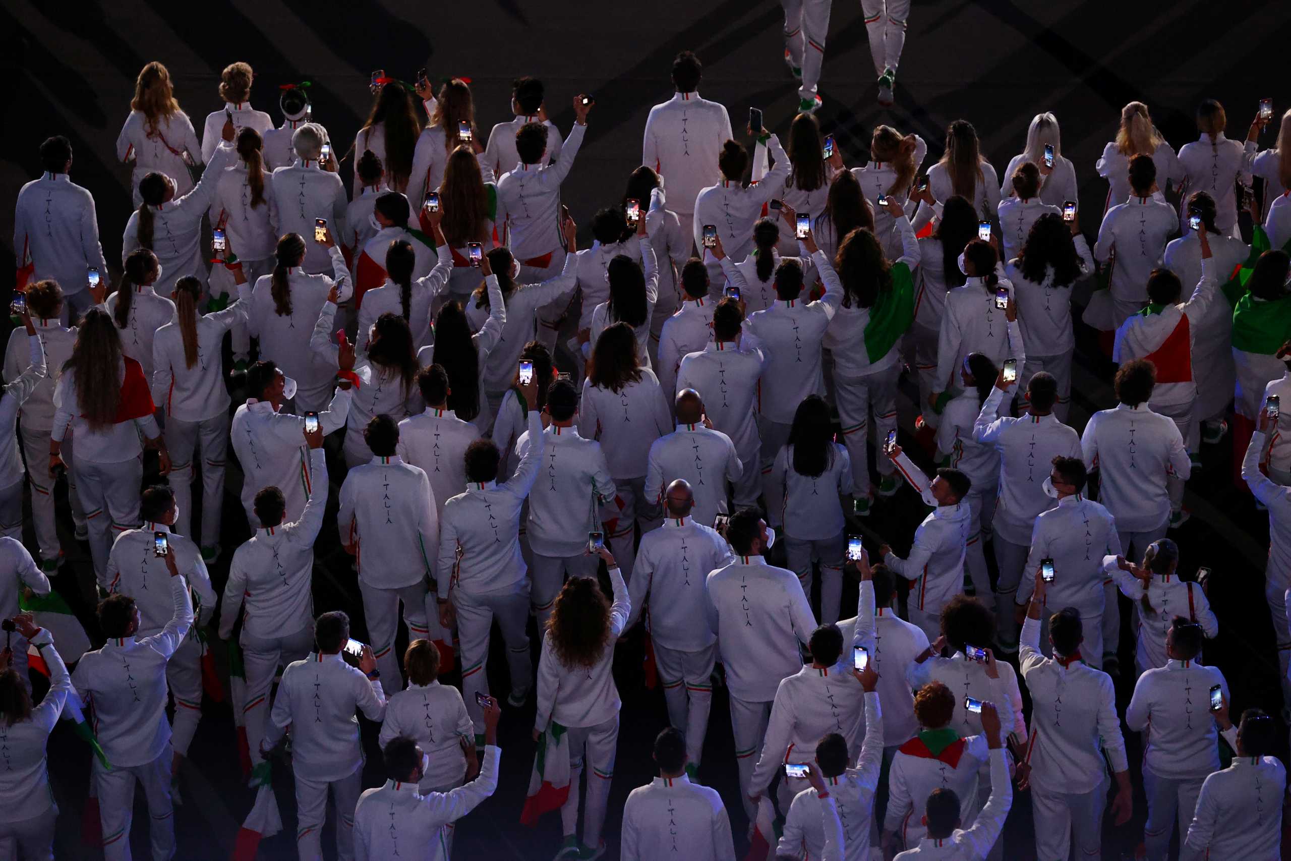 Tokyo 2020 Olympics - The Tokyo 2020 Olympics Opening Ceremony - Olympic Stadium, Tokyo, Japan - July 23, 2021. Italy's contingent during the athletes' parade at the opening ceremony REUTERS