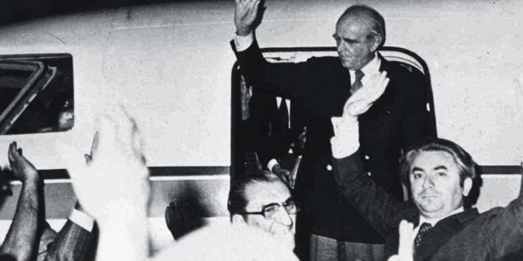 Πτώση της Χούντας: Η προδοσία της Κύπρου και η επιστροφή Καραμανλή