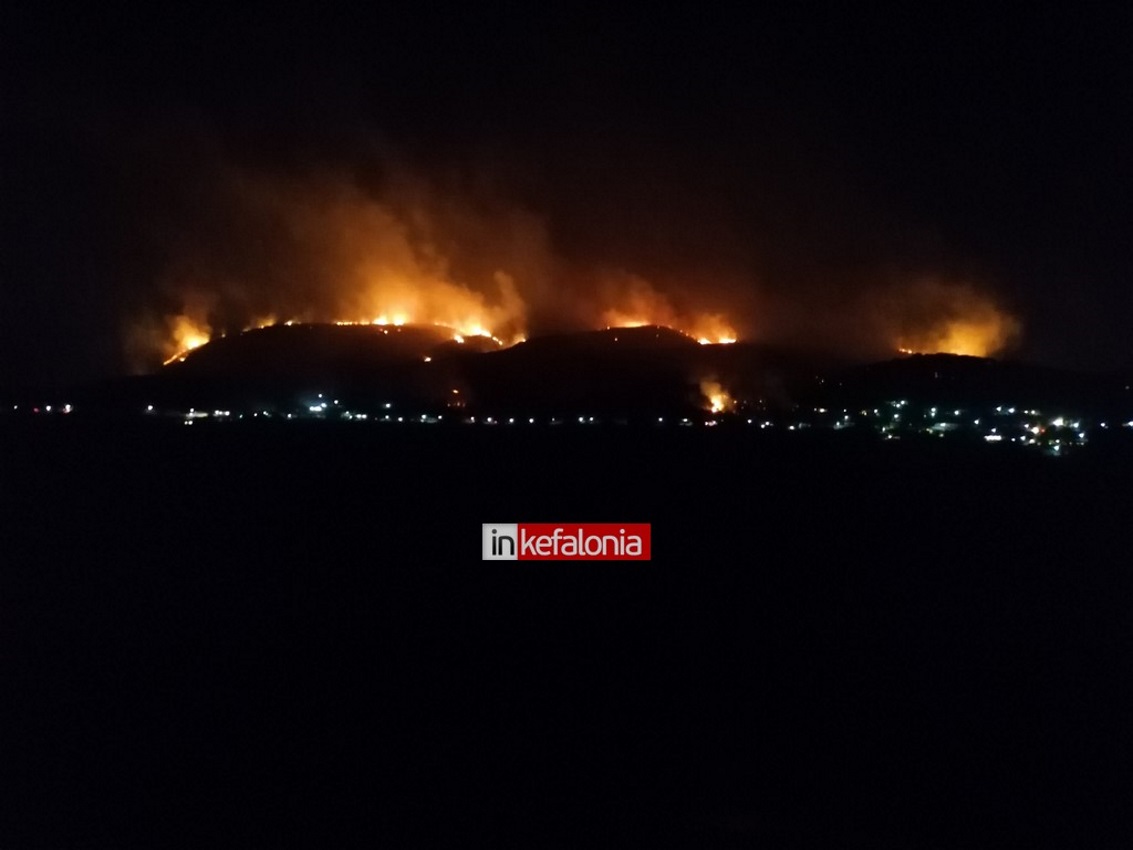 Φωτιά στην Κεφαλονιά: Εφιαλτική η νύχτα που πέρασε – Στη μάχη ξανά τα εναέρια μέσα