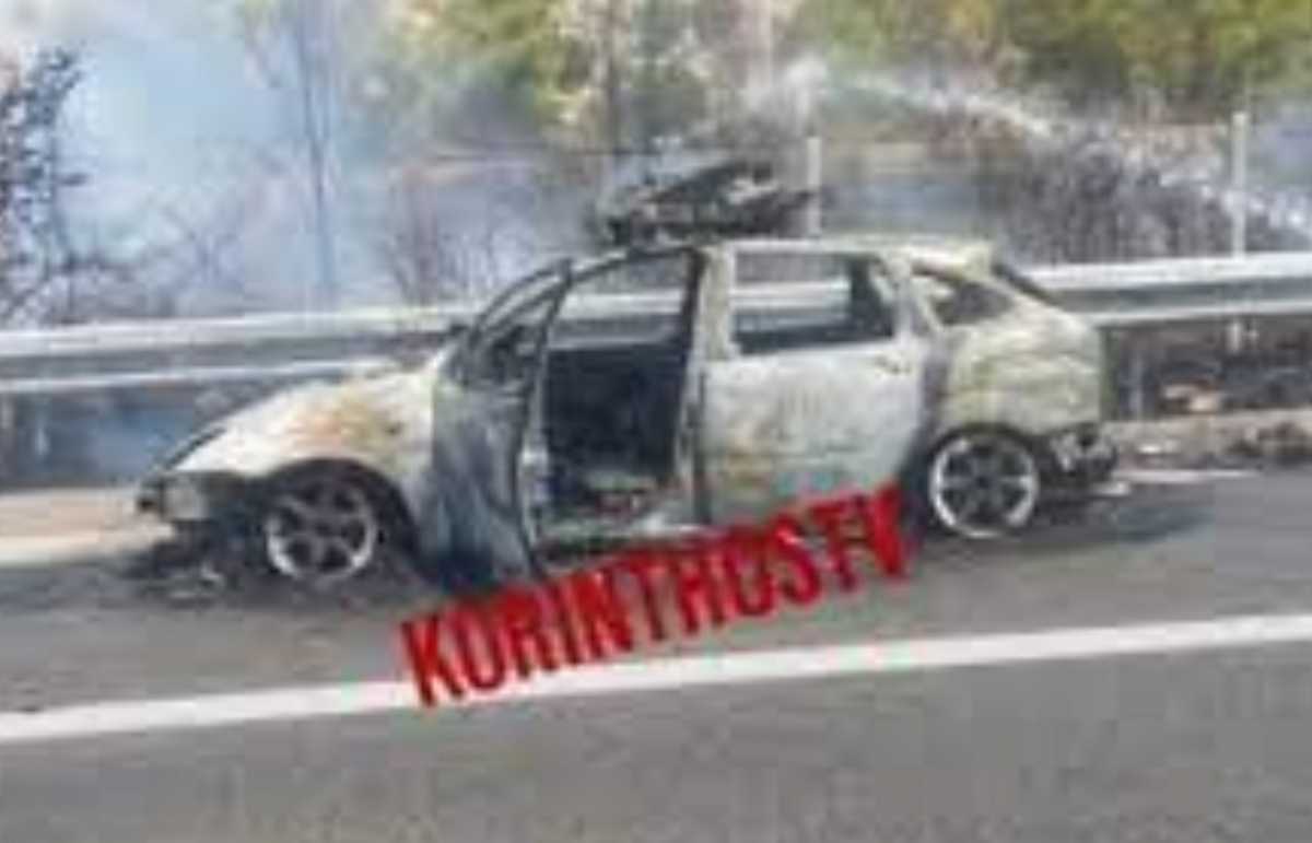 Κόρινθος: Αυτό είναι το αυτοκίνητο που άρπαξε φωτιά εν κινήσει στην εθνική οδό – Σώθηκε ο οδηγός του