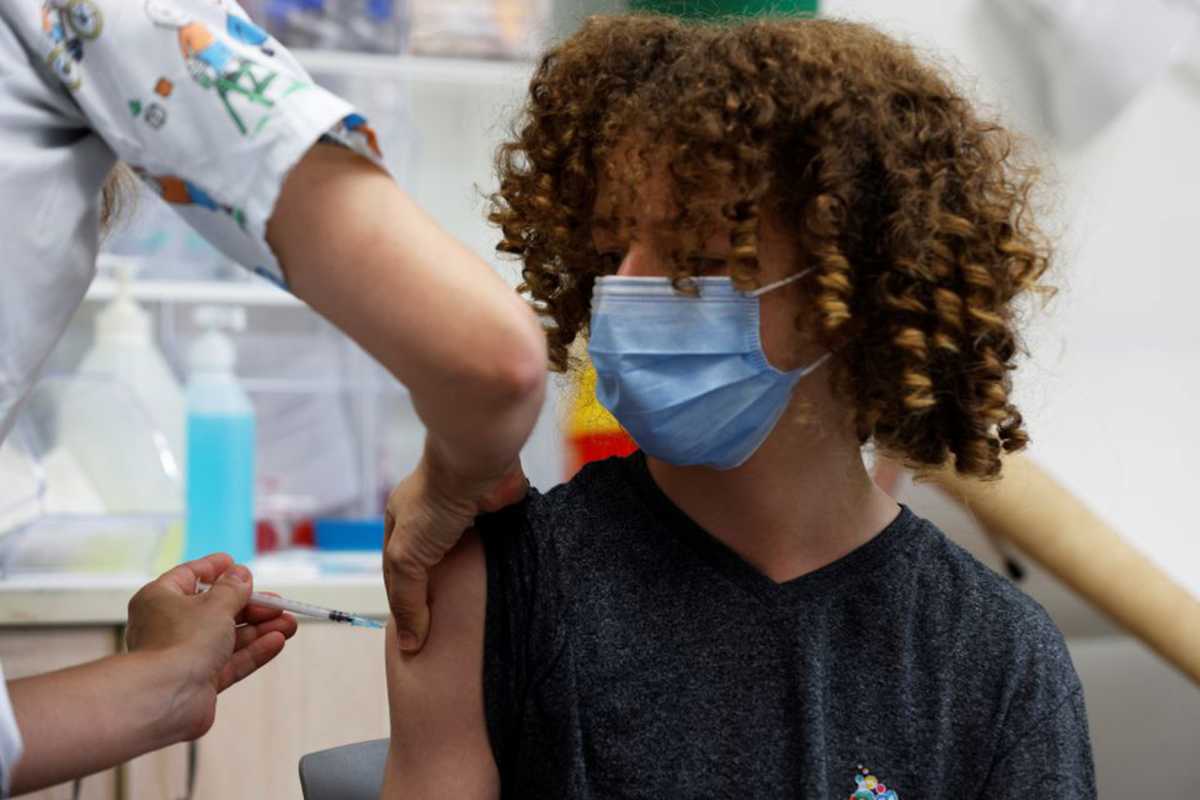 Κορονοϊός - Μάριος Θεμιστοκλέους: Ο παιδίατρος θα μπορεί να εμβολιάζει ταυτόχρονα παιδιά και ενήλικες συνοδούς