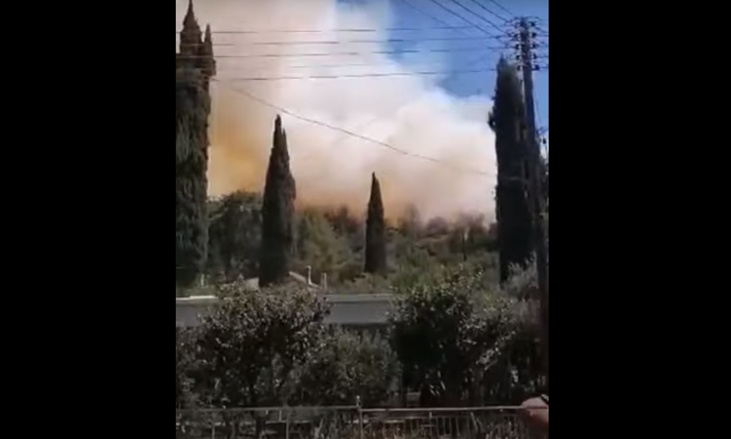 Κύπρος: Φωτιά στο Πέρα Πεδί Λεμεσού – Απειλήθηκαν σπίτια