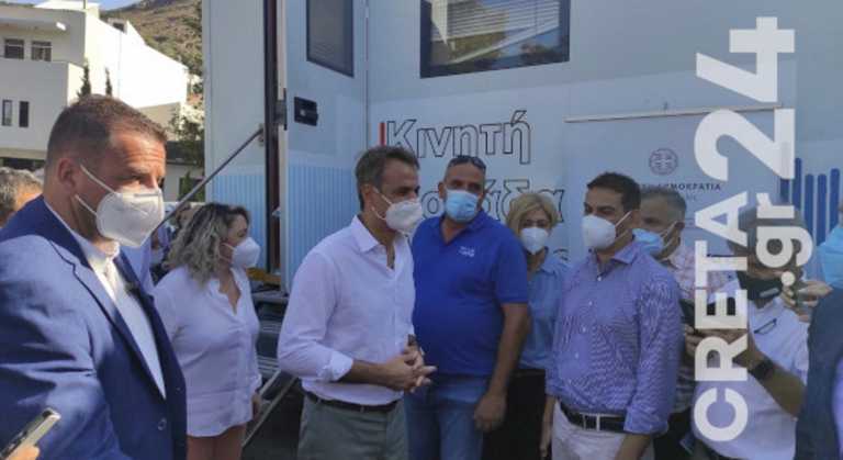Έκκληση Μητσοτάκη στους υγειονομικούς: Ασφαλές το εμβόλιο του κορονοϊού! Σπεύστε!