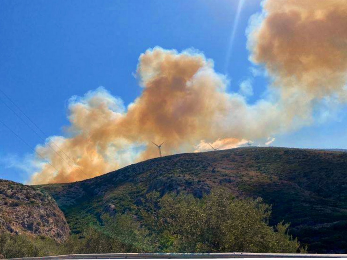 Ρόδος: Μήνυμα από 112 – Προσοχή: Ακραίος κίνδυνος πυρκαγιάς