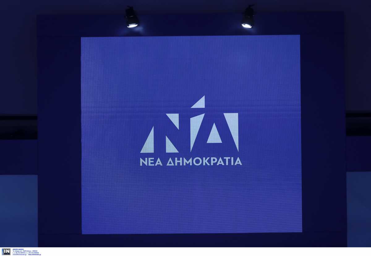 ΝΔ: «Καθαρή κοροϊδία» οι δηλώσεις Πολάκη για τους εμβολιασμούς