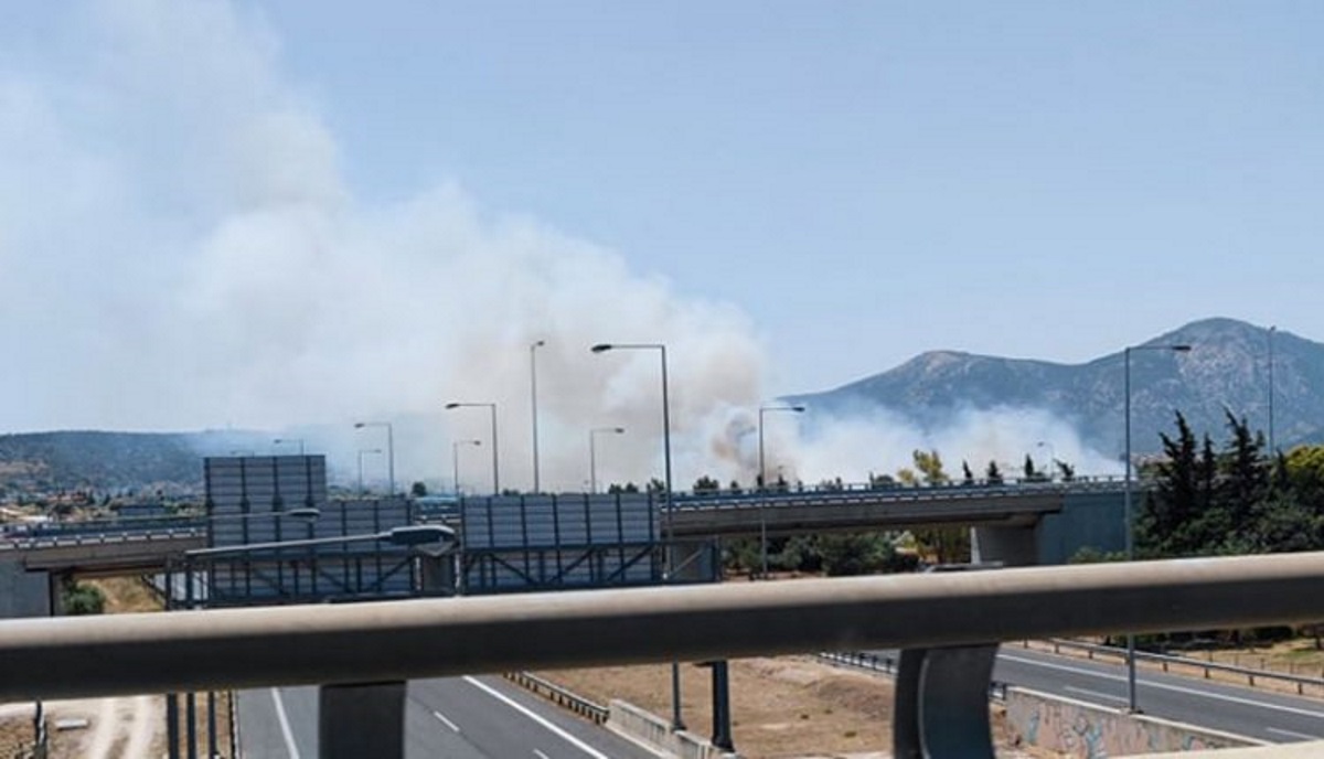 Φωτιά στο Κορωπί – Συναγερμός στην Πυροσβεστική