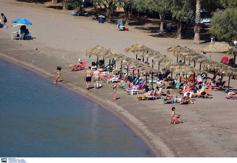 Τρεις παραλίες στην Πελοπόννησο πολύ κοντά στην Αθήνα