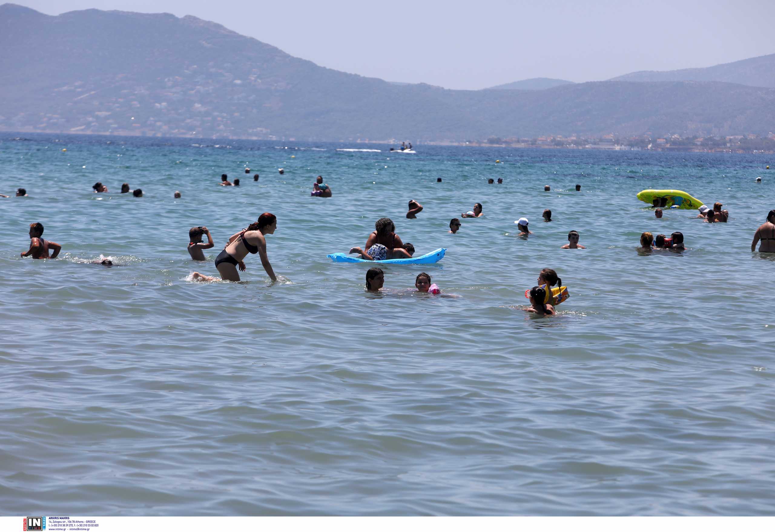 Χαμός σε παραλία της Ηλείας: Την έβριζε, την έφτυνε και την έσπρωχνε μπροστά στον κόσμο