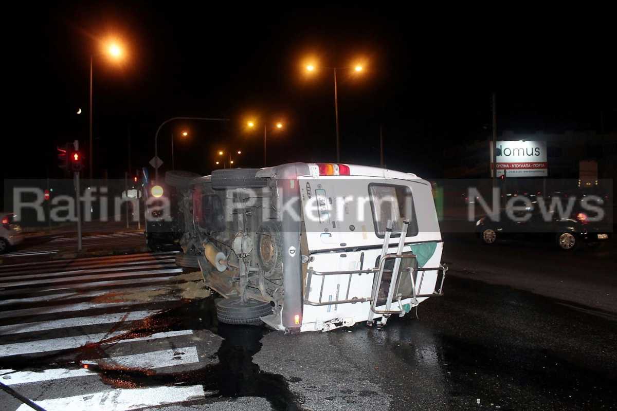 Πικέρμι: Σφοδρό τροχαίο στην Λεωφόρο Μαραθώνος – Σμπαράλια 2 Ι.Χ