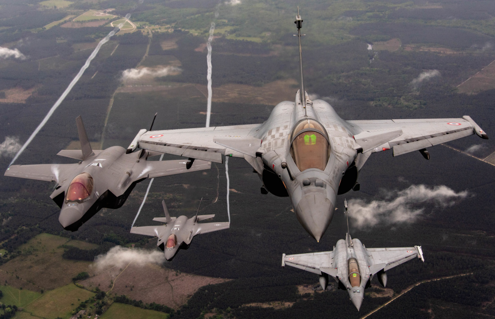 Rafale: Αιχμές της Γαλλίας στους Ελβετούς επειδή επέλεξαν τα F-35 – «Θα το θυμόμαστε..»