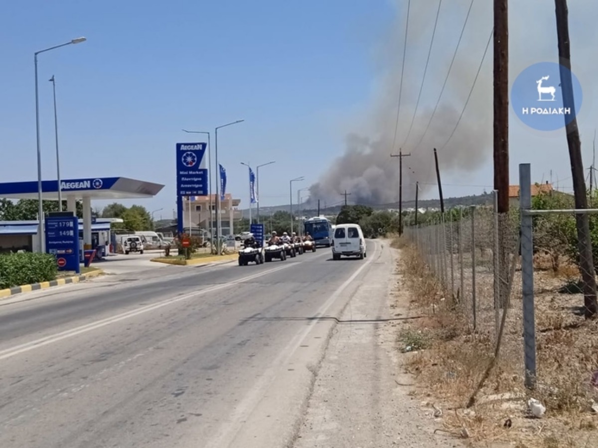 Φωτιά τώρα στη Ρόδο κοντά σε παλιά χωματερή