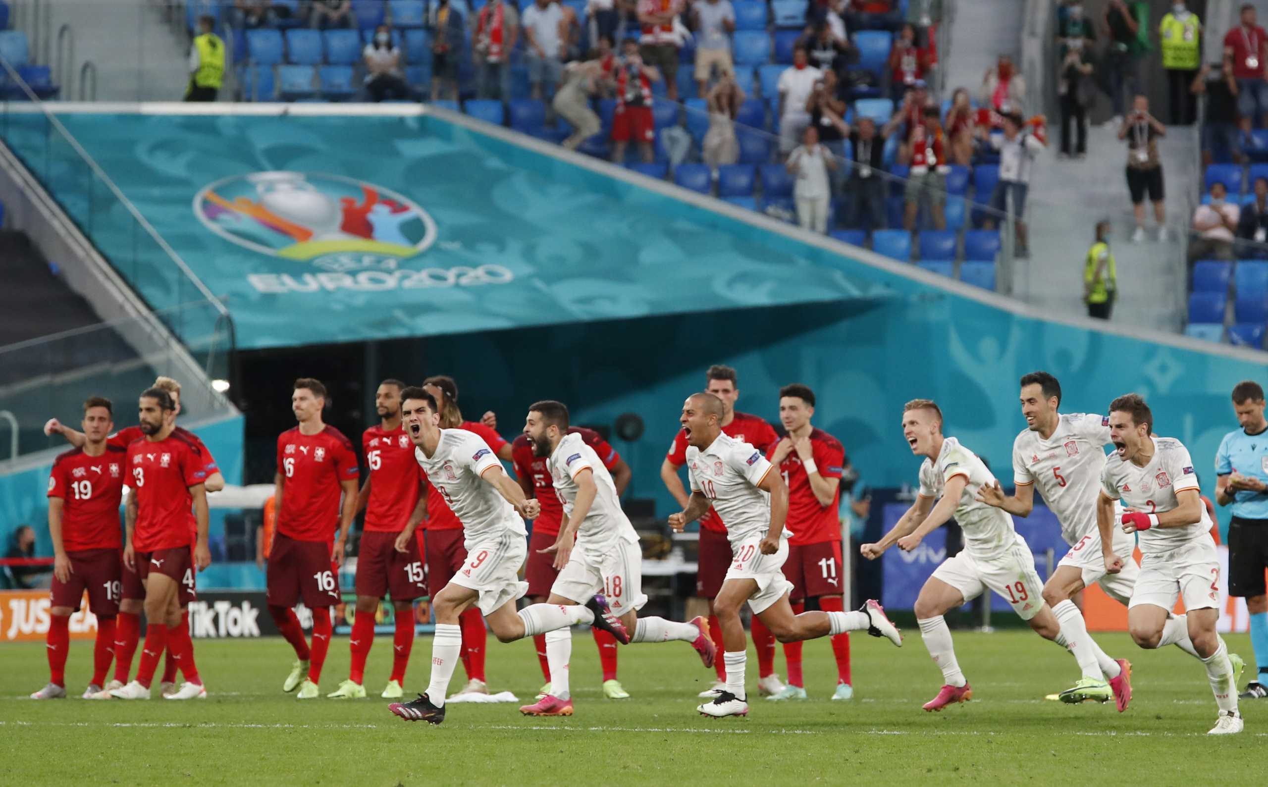 Soccer Football - Euro 2020 - Quarter Final - Switzerland v Spain - Saint Petersburg Stadium, Saint Petersburg, Russia - July 2, 2021  Spain players celebrates after the match Pool via REUTERS
