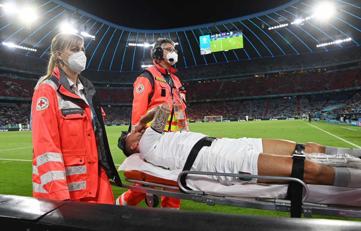 Euro 2020: Το σοκ του τραυματισμού του Σπινατσόλα και η αποθέωση στο αεροπλάνο