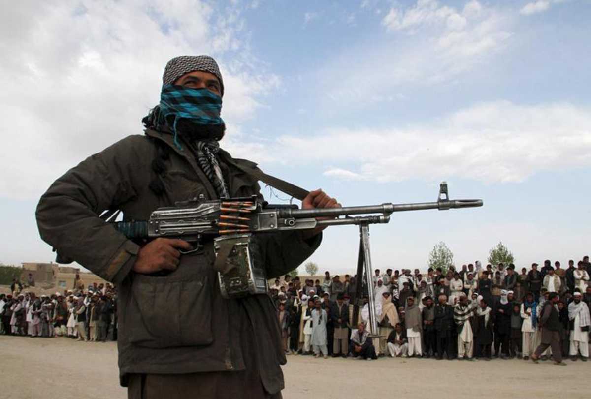 Το Αφγανιστάν πέφτει και πάλι στα χέρια των Ταλιμπάν – Ελέγχουν ξανά πάνω από τις μισές περιφέρειες