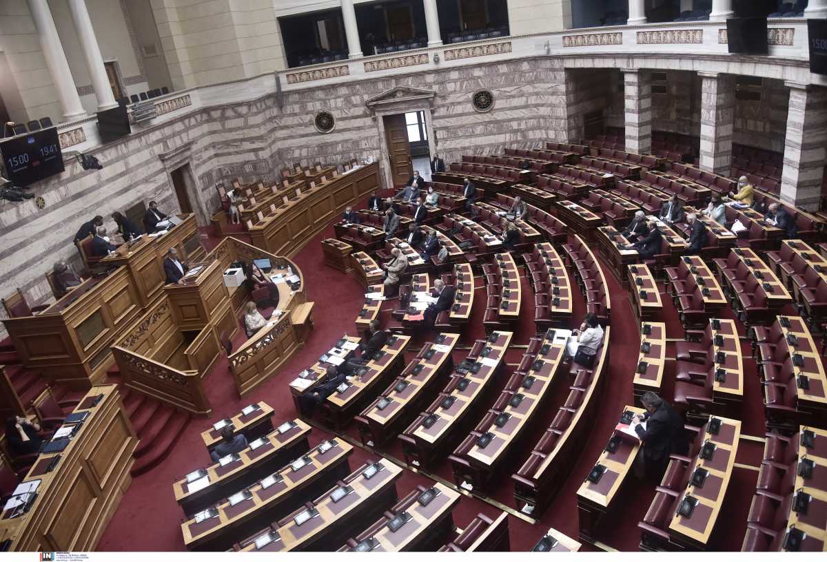 Βουλή: Οι ομιλίες των πολιτικών αρχηγών για το εκπαιδευτικό νομοσχέδιο της Κεραμέως