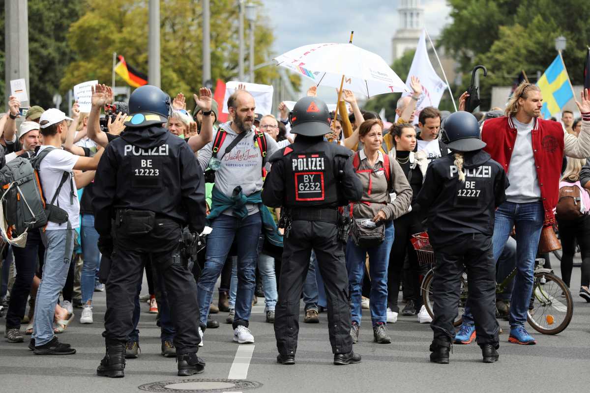 Γερμανία: Νέα διαδήλωση κατά των μέτρων για τον κορονοϊό – 80 προσαγωγές