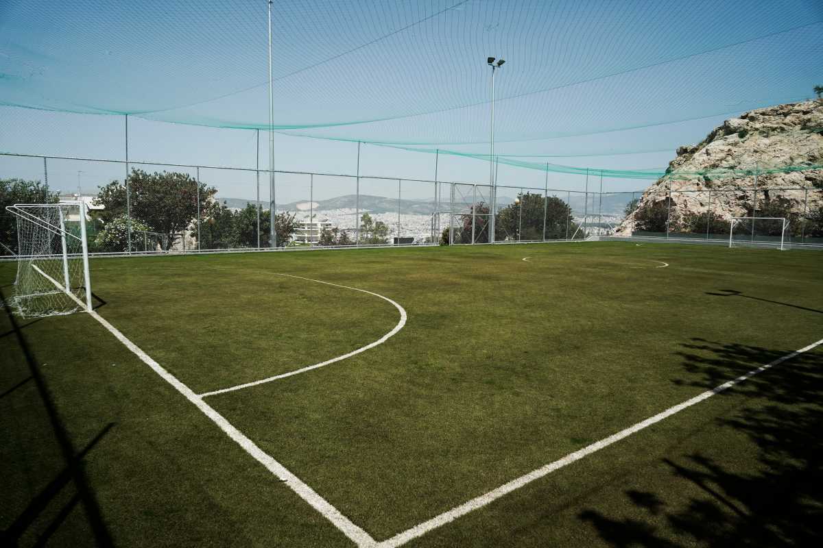 Δήμος Αθηναίων: Γήπεδα 5Χ5 σαν καινούργια – Ώρες λειτουργίας για τους αθλούμενους