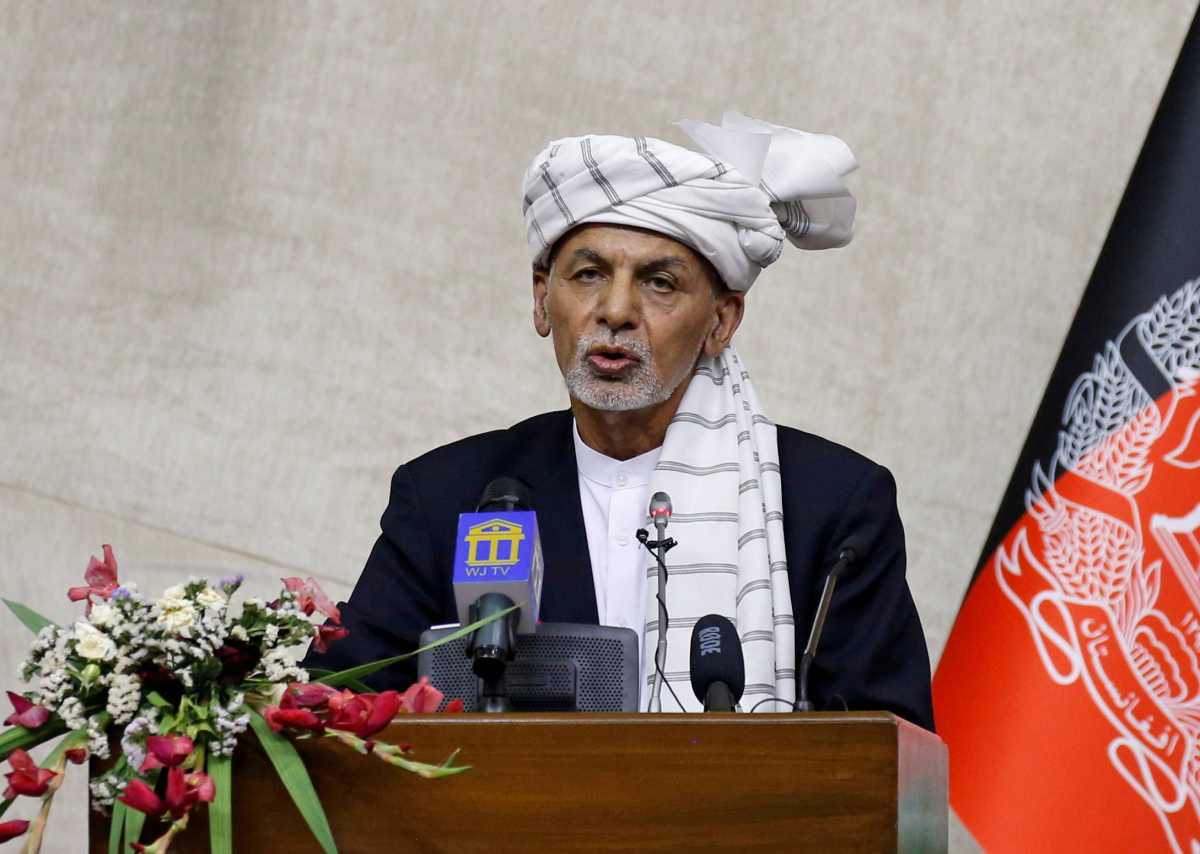 Πρόεδρος του Αφγανιστάν: Λέει ότι έφυγε από την Καμπούλ για να αποτρέψει μια αιματοχυσία