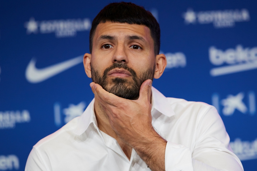 epa09239769 Argentinian striker Sergio 'Kun' Aguero attends a press conference during his presentation as a new player of FC Barcelona at Camp Nou stadium in Barcelona, Catalonia, Spain, 31 May 2021. Aguero arrived for the next two seasons as a free agent after finishing his contract with English Premier League side Manchester City.  EPA
