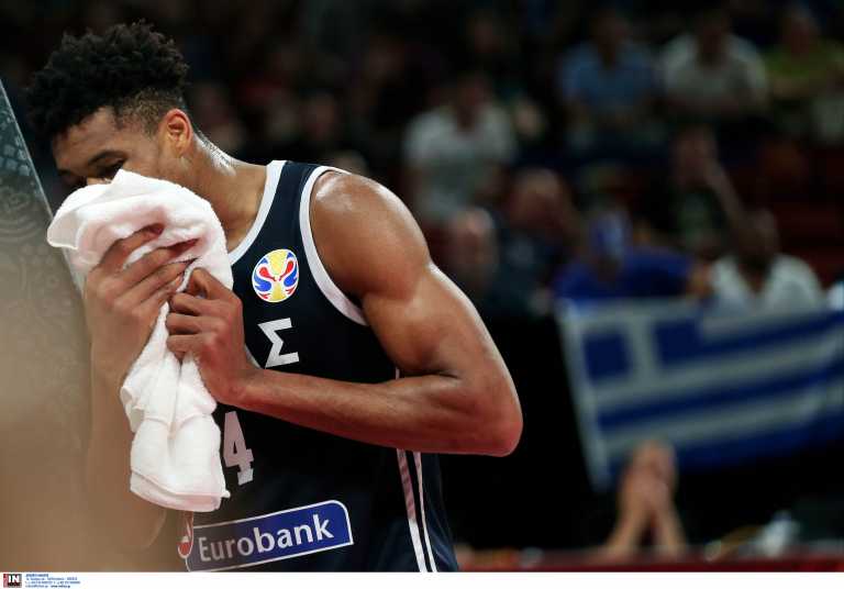 Εθνική μπάσκετ: «Έπεσε» τέσσερις θέσεις η Ελλάδα στη βαθμολογία της FIBA