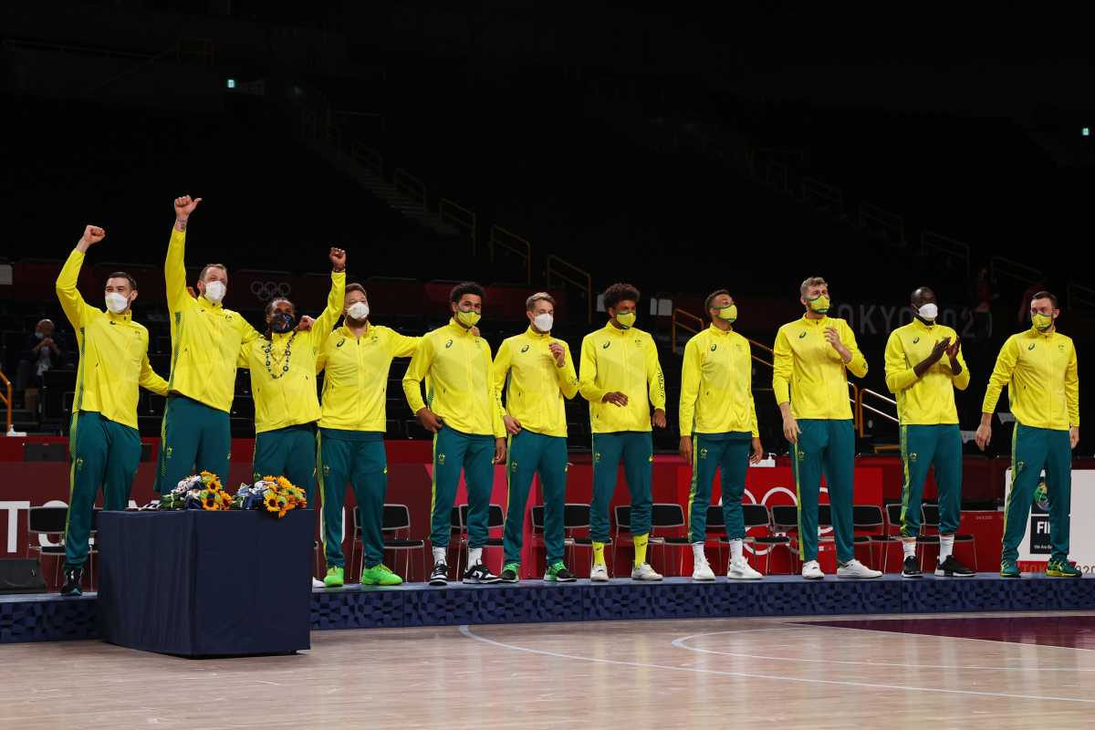Ολυμπιακοί Αγώνες: «Χάλκινη» η Αυστραλία στο μπάσκετ, «λύγισε» τον Ντόντσιτς και την παρέα του