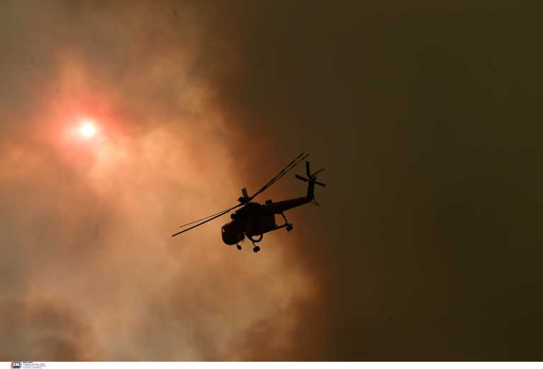 Συναγερμός: Προς την Πετρούπολη πηγαίνει η φωτιά από τα Άνω Λιόσια