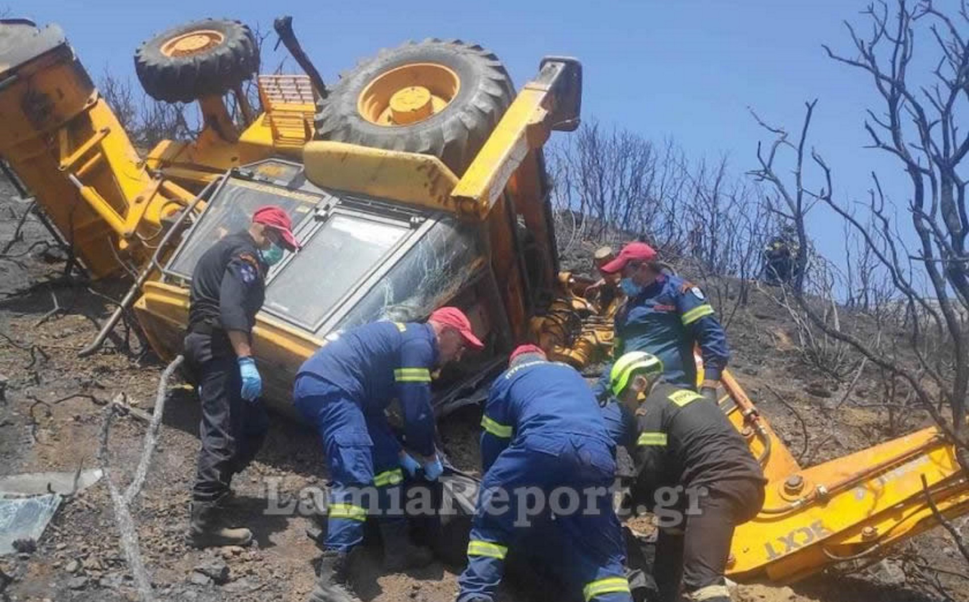 Φωκίδα: Πατέρας δύο παιδιών ο νεκρός χειριστής μπουλντόζας που βοηθούσε στη φωτιά