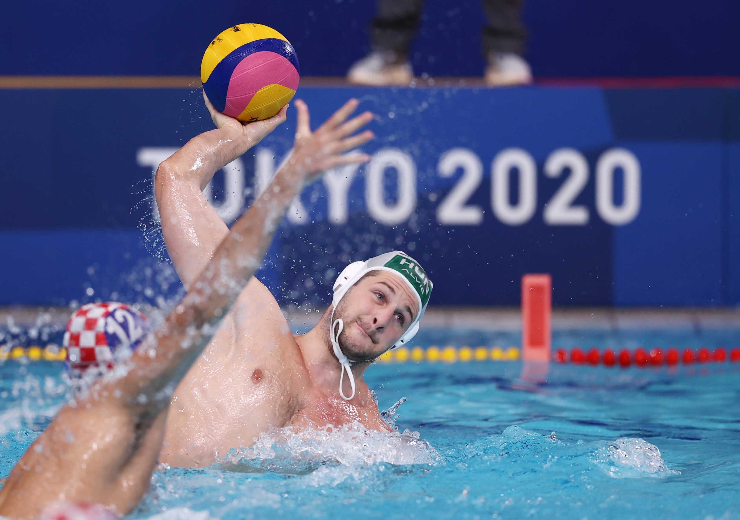 Tokyo 2020 Olympics - Water Polo - Men - Quarterfinal - Hungary v Croatia - TWC - Tatsumi Water Polo Centre, Tokyo, Japan - August 4, 2021.  Krisztian Manhercz of Hungary in action. REUTERS