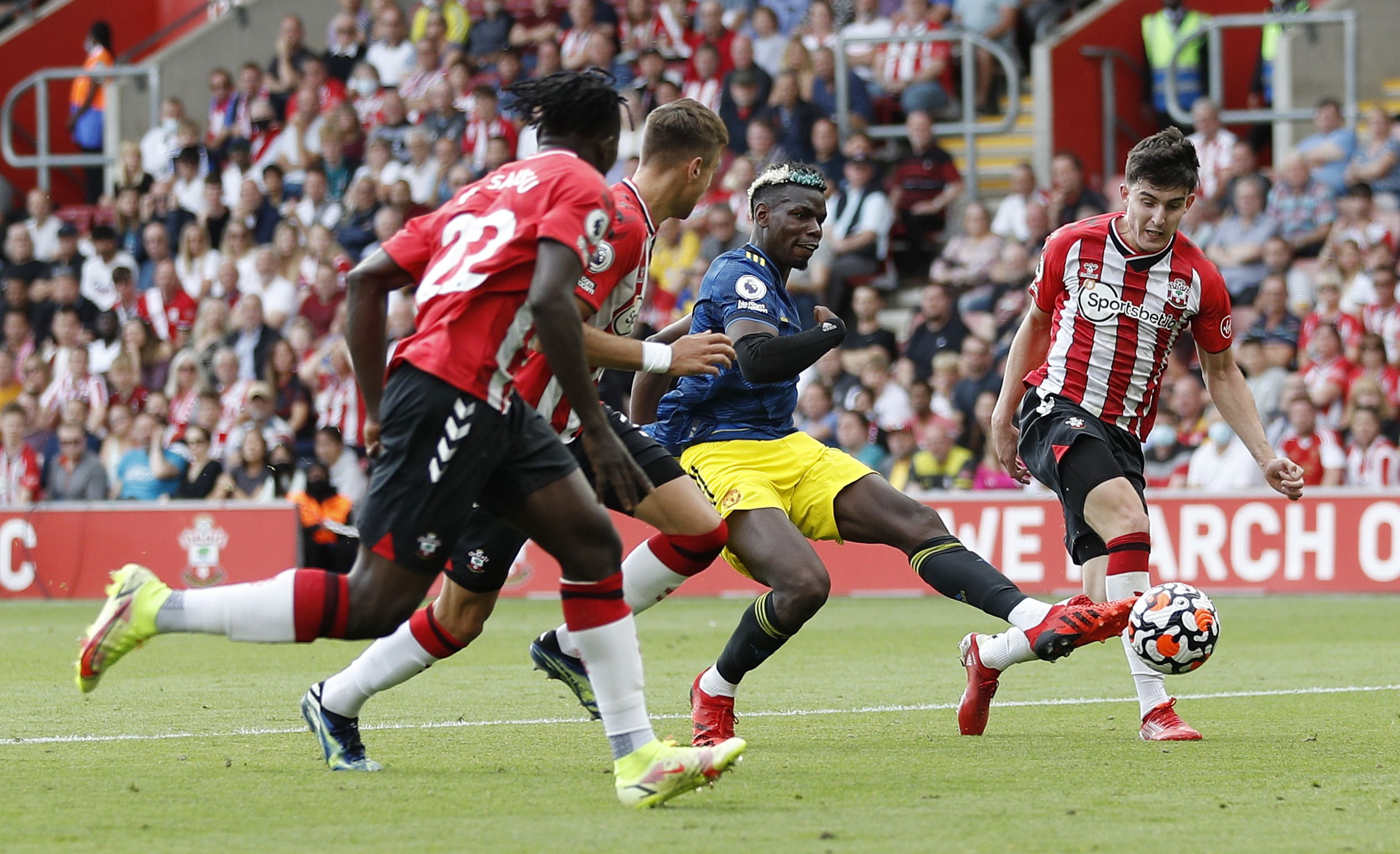 Soccer Football - Premier League - Southampton v Manchester United - St Mary's Stadium, Southampton, Britain - August 22, 2021  Manchester United's Paul Pogba shoots at goal REUTERS