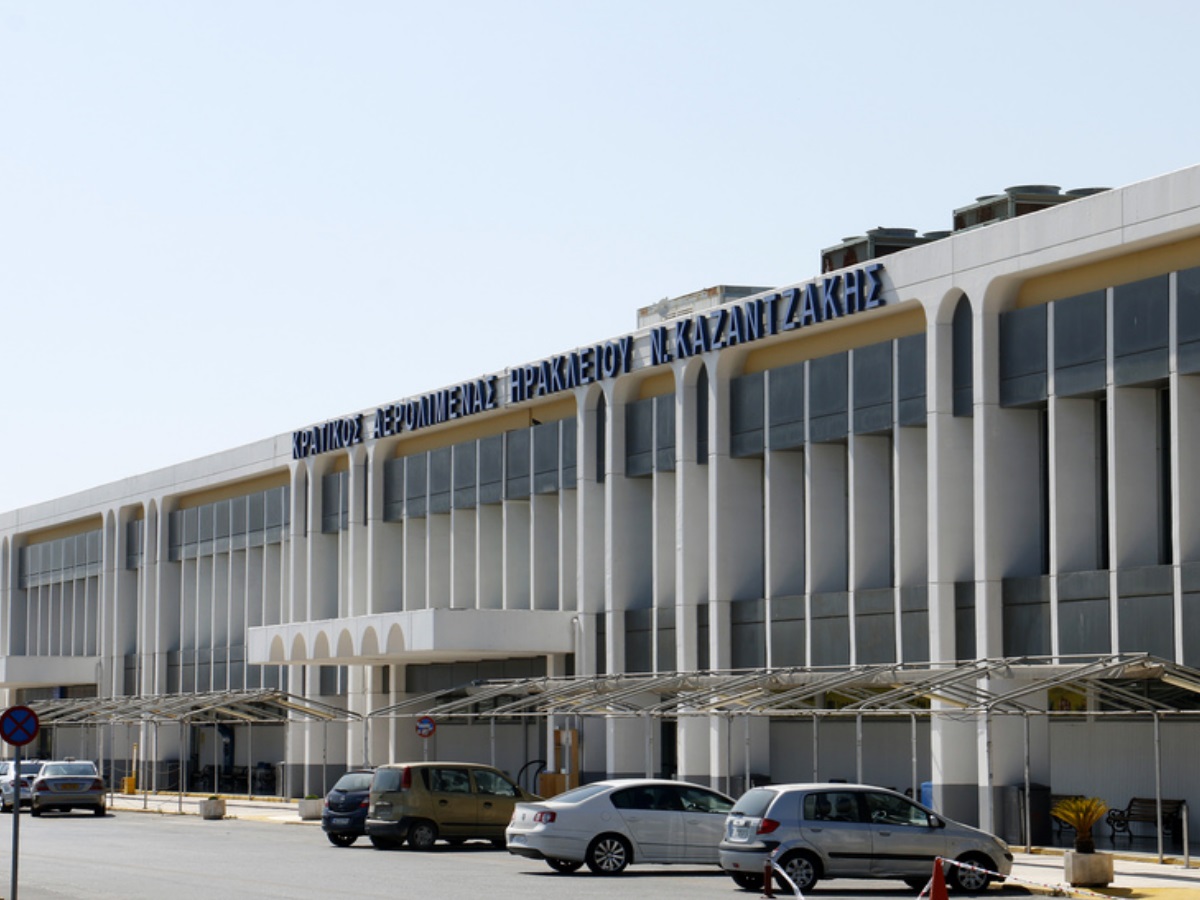 Κρήτη: Πανικός με μεθυσμένη επιβάτιδα   στην πτήση Ηράκλειο – Σέφιλντ