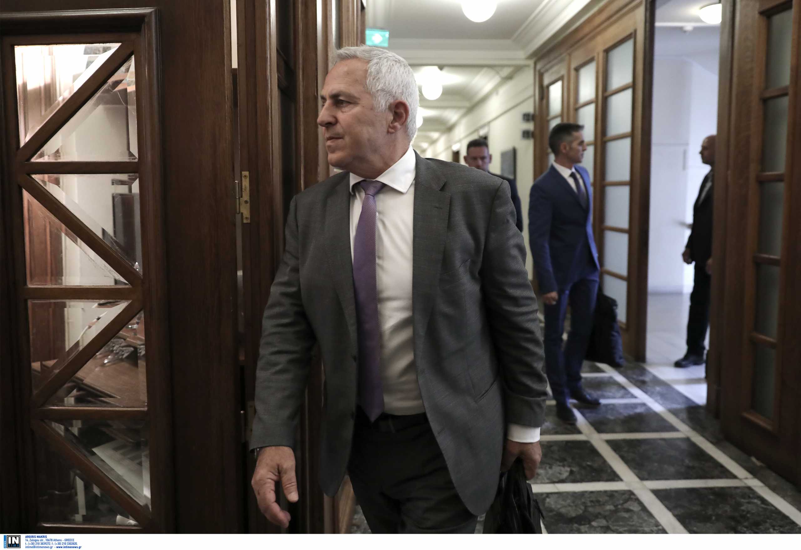 Ανασχηματισμός: «Ο Ευάγγελος Αποστολάκης άλλα έλεγε στον πρωθυπουργό και άλλα στον Τσίπρα» – Το sms στο Μαξίμου