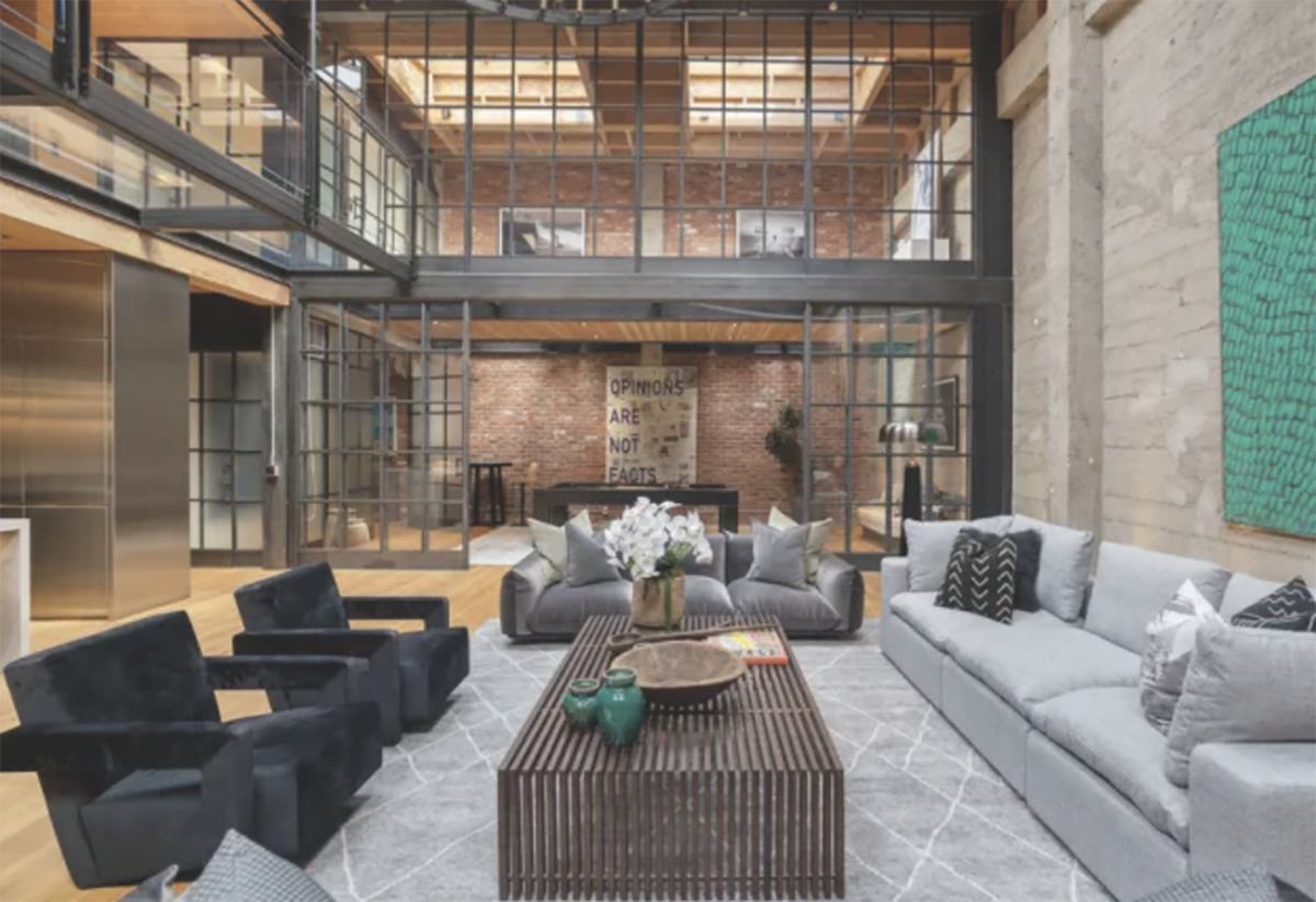 Δείτε πως μια αποθήκη μετατράπηκε σε μια απίστευτη κατοικία 6,5 εκατ. δολαρίων