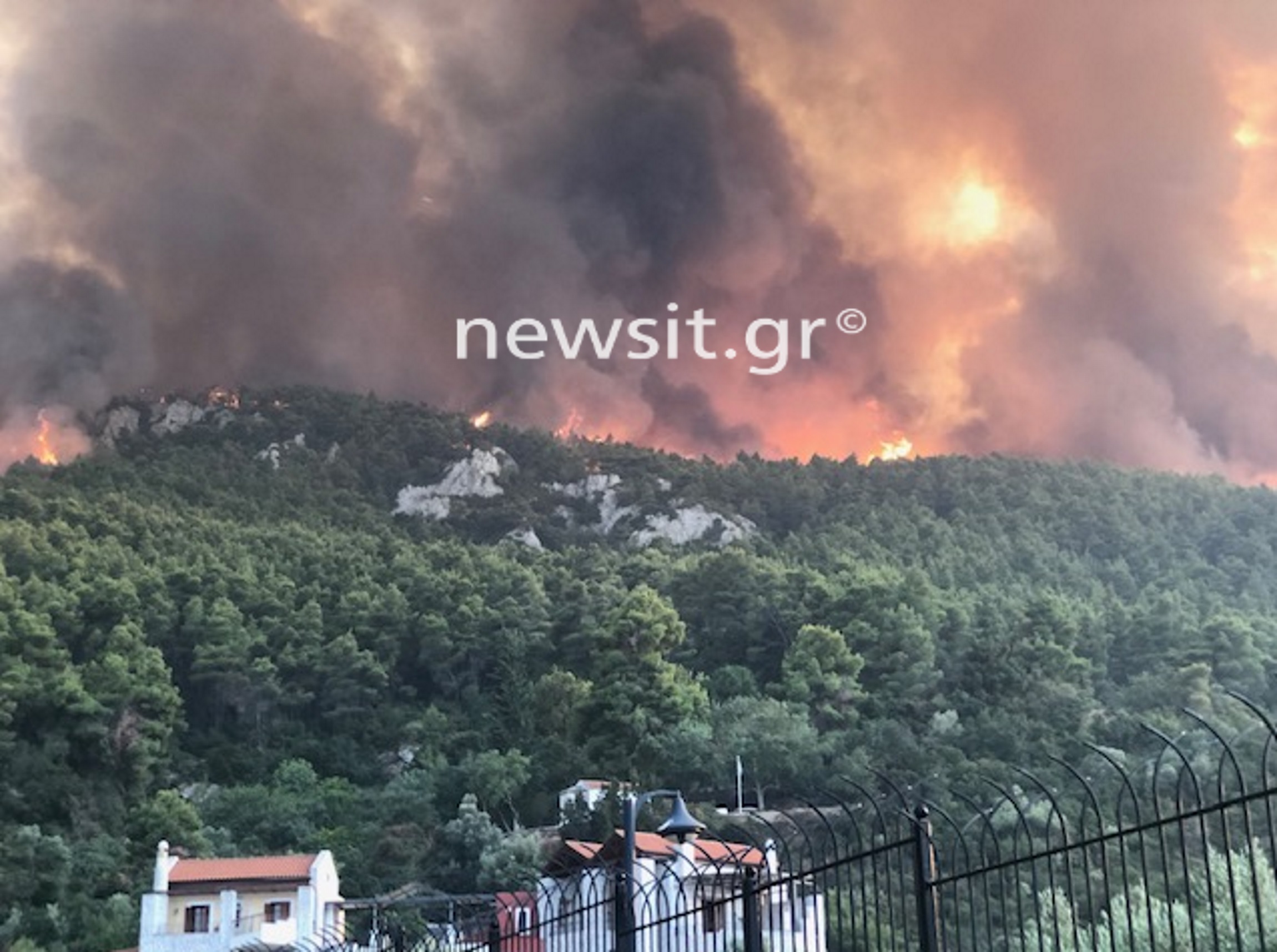 Φωτιά σε Δροσοπηγή - Κρυονέρι