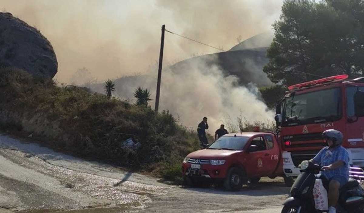 Φωτιά στον Ασπρόπυργο στην περιοχή Σκαλιστήρι