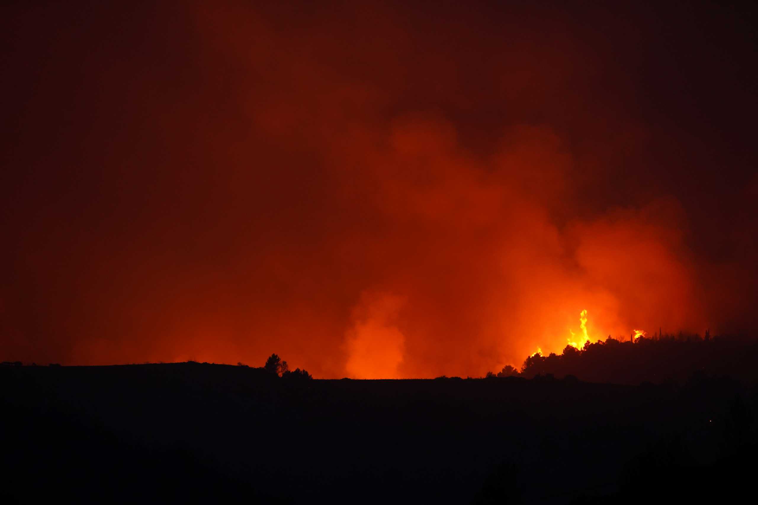 Μεγάλη φωτιά στην Γαλλία: Μάχη για 650 πυροσβέστες στη Βαρ