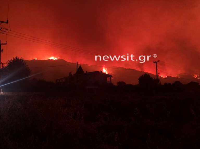 Πέρασε την εθνική οδό η φωτιά! Κατέκαψε τα πάντα από την Βαρυμπόμπη ως τις Αφίδνες - Το newsit.gr στο πύρινο μέτωπο που καίει ανεξέλεγκτο για ώρες