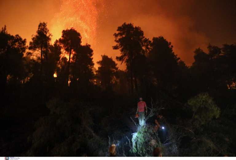 Φωτιά στην Εύβοια: Μεγάλη «μάχη» στις Καματριάδες - Αναζωπύρωση μεταξύ Γαλατσώνας και Αβγαριάς