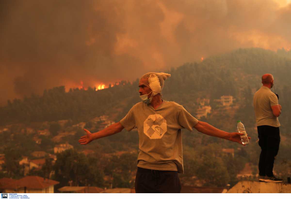 Φωτιές στην Εύβοια: Κάηκε το ένα τρίτο των δασών λέει το meteo