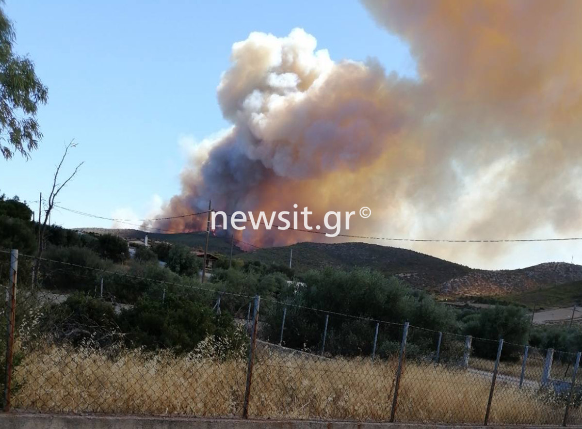 Φωτιά στο Λαύριο